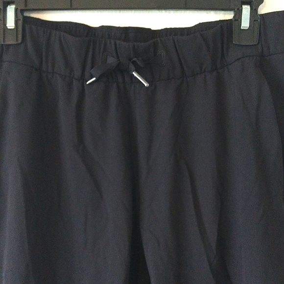 🍋 Lululemon Capris, size 4 - Picture 2 of 6
